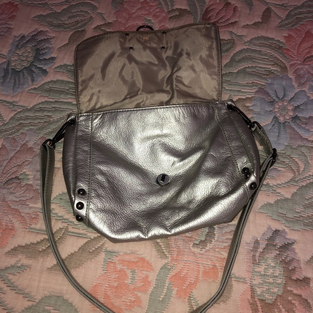 Silver Handbag - Picture 2 of 8
